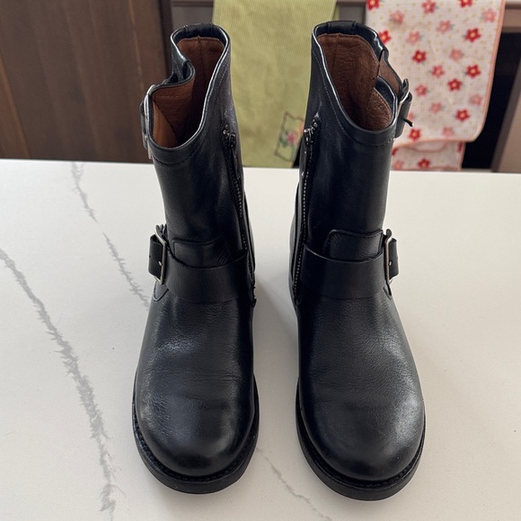 Frye -'Vicky Engineer' Boot - Picture 4 of 13